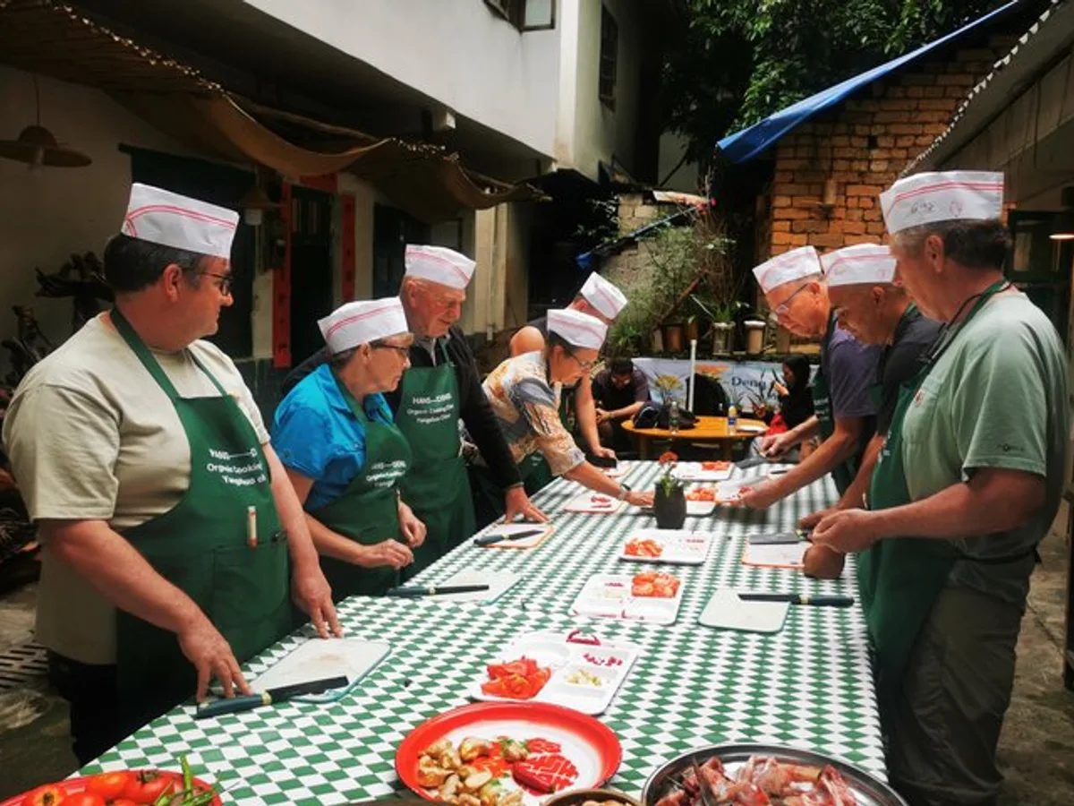 Yangshuo Cooking Class with Market Trip