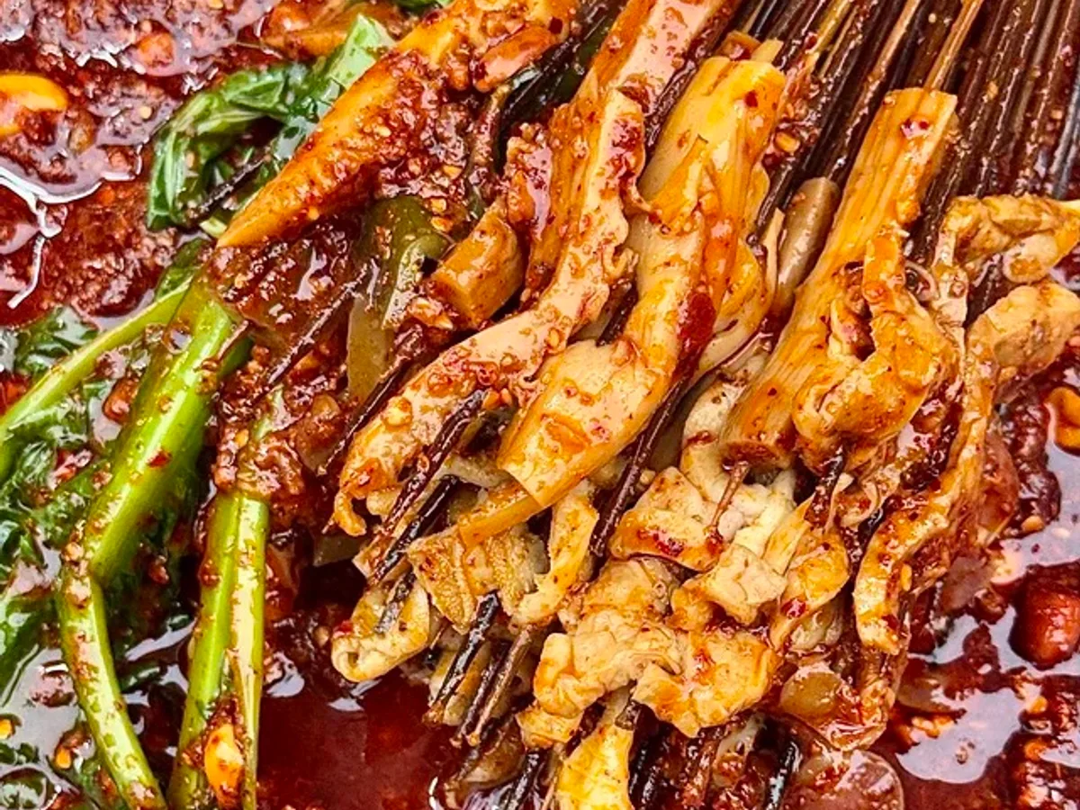 Chengdu Evening Tuktuk Food Tour — Street + Sichuan Classics
